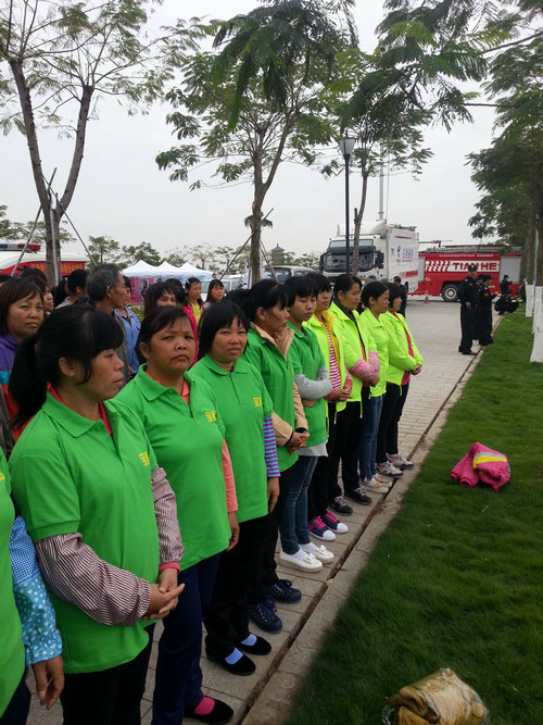 草莓音樂節(jié)日常保潔3